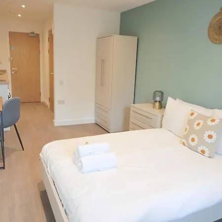 Апартаменты Redcross Street 1 *