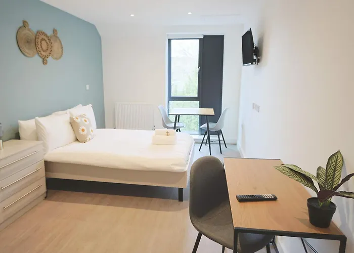 Redcross Street 1 * بريستول