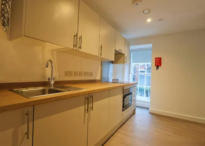 Redcross Street 1 Апартаменти